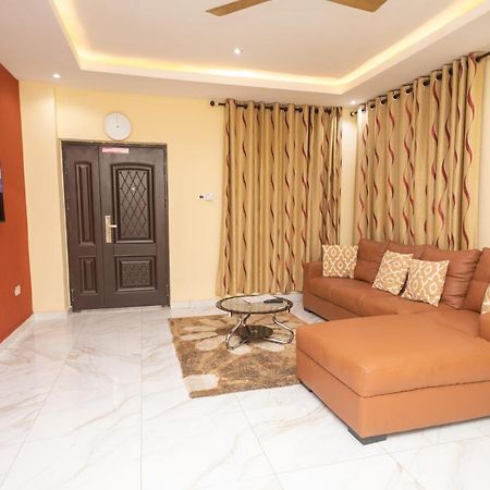 Washington Court Furnished Apartments Kwashieman ภายนอก รูปภาพ