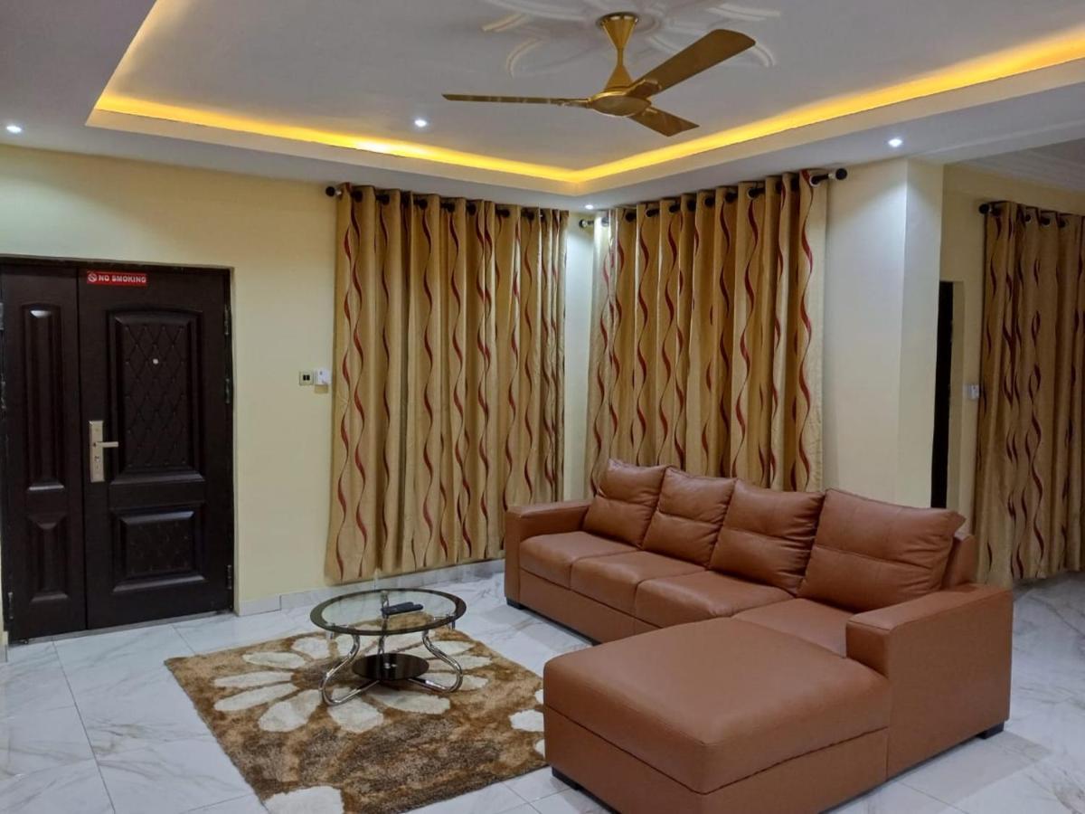 Washington Court Furnished Apartments Kwashieman ภายนอก รูปภาพ