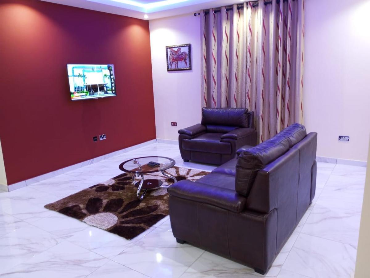 Washington Court Furnished Apartments Kwashieman ภายนอก รูปภาพ