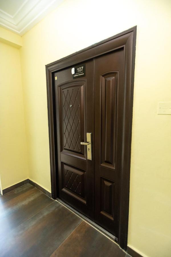 Washington Court Furnished Apartments Kwashieman ภายนอก รูปภาพ