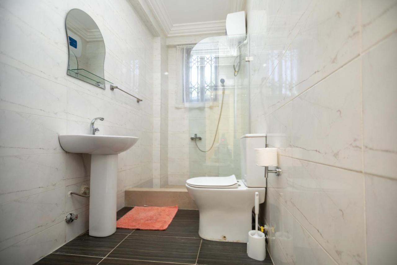 Washington Court Furnished Apartments Kwashieman ภายนอก รูปภาพ