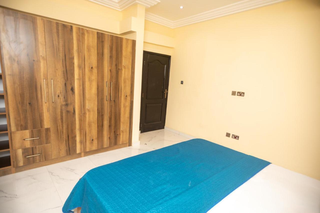 Washington Court Furnished Apartments Kwashieman ภายนอก รูปภาพ