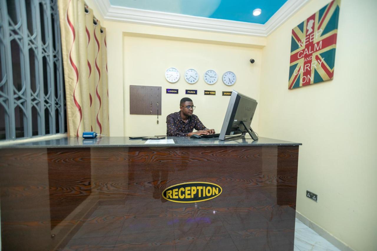 Washington Court Furnished Apartments Kwashieman ภายนอก รูปภาพ