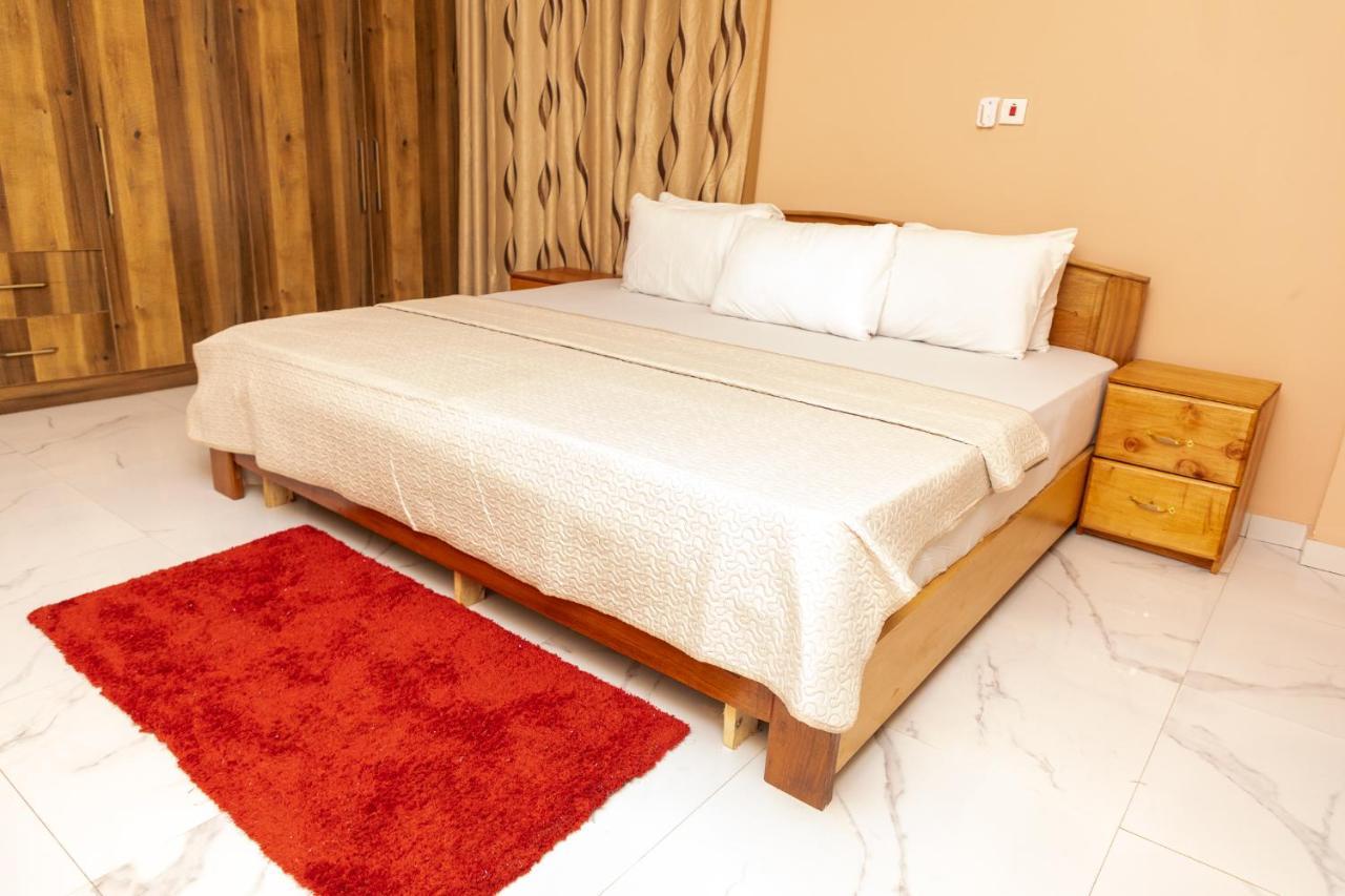 Washington Court Furnished Apartments Kwashieman ภายนอก รูปภาพ